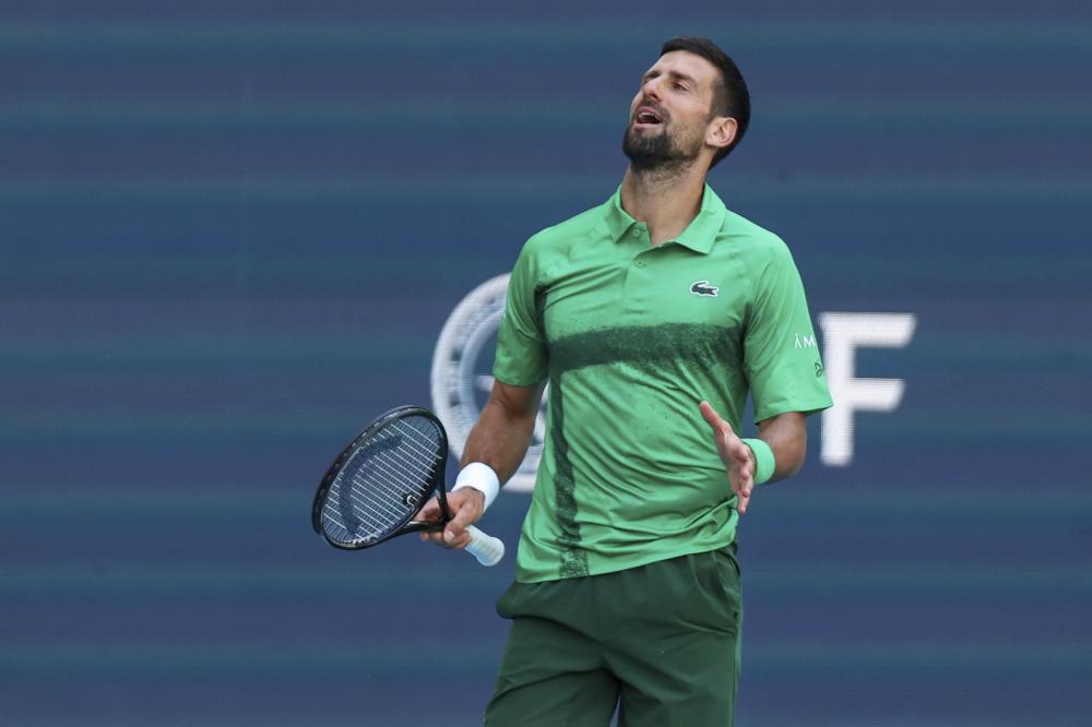 2+7+7詹姆斯准三双，灰熊坐收大礼.